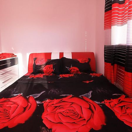 Private Apartment With Parking And Pool บัลชิค ภายนอก รูปภาพ