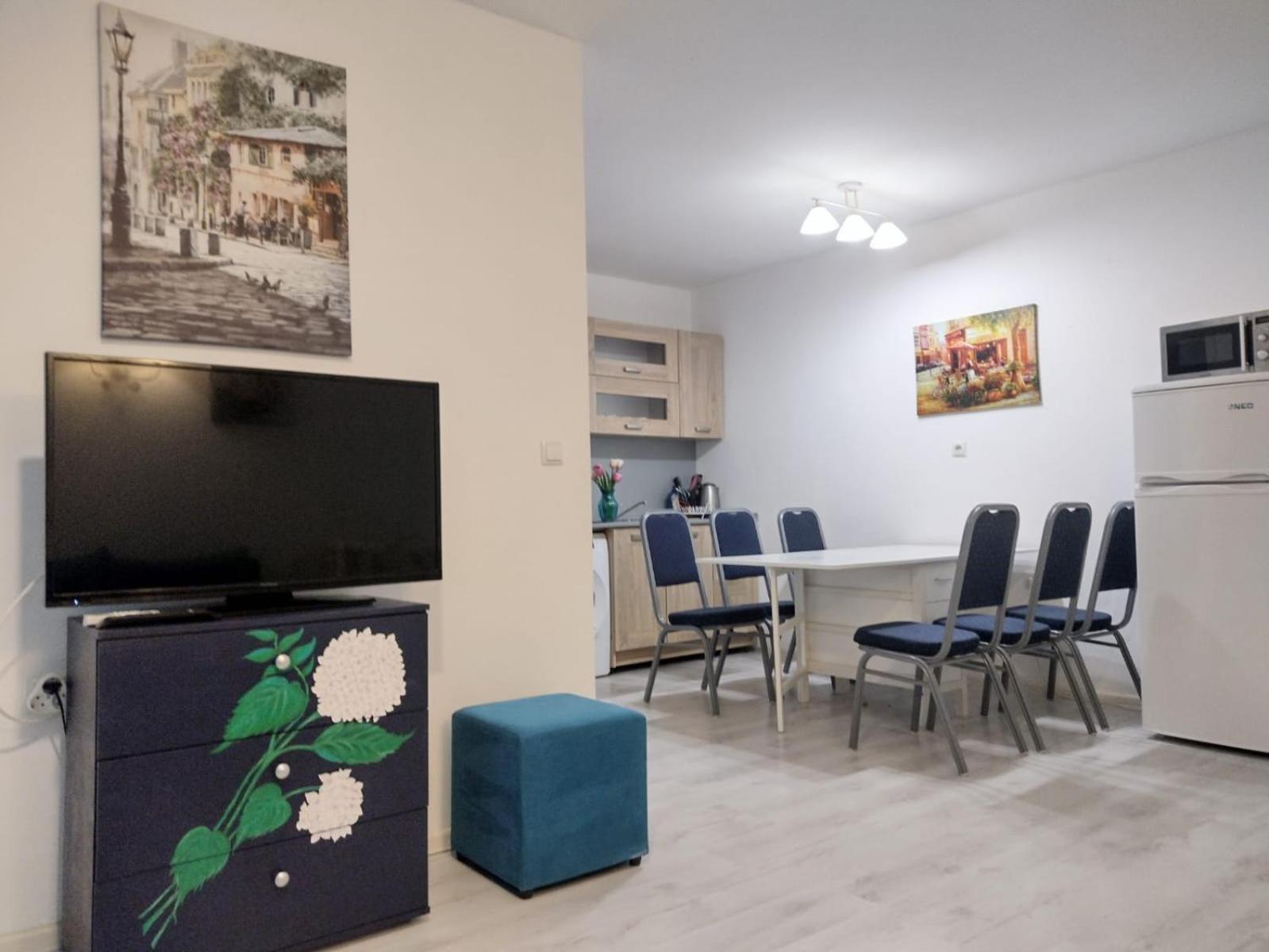 Private Apartment With Parking And Pool บัลชิค ภายนอก รูปภาพ