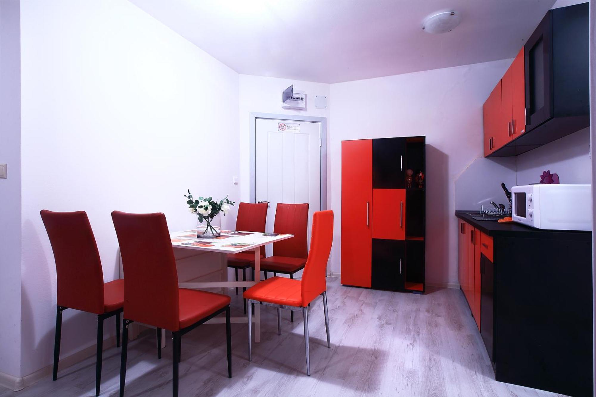 Private Apartment With Parking And Pool บัลชิค ภายนอก รูปภาพ