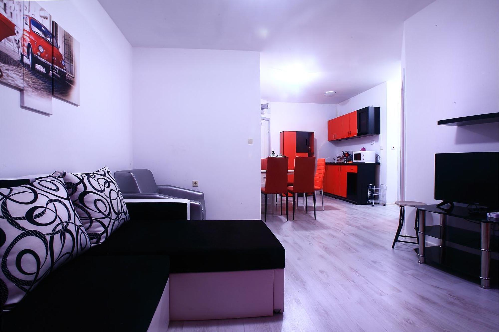 Private Apartment With Parking And Pool บัลชิค ภายนอก รูปภาพ