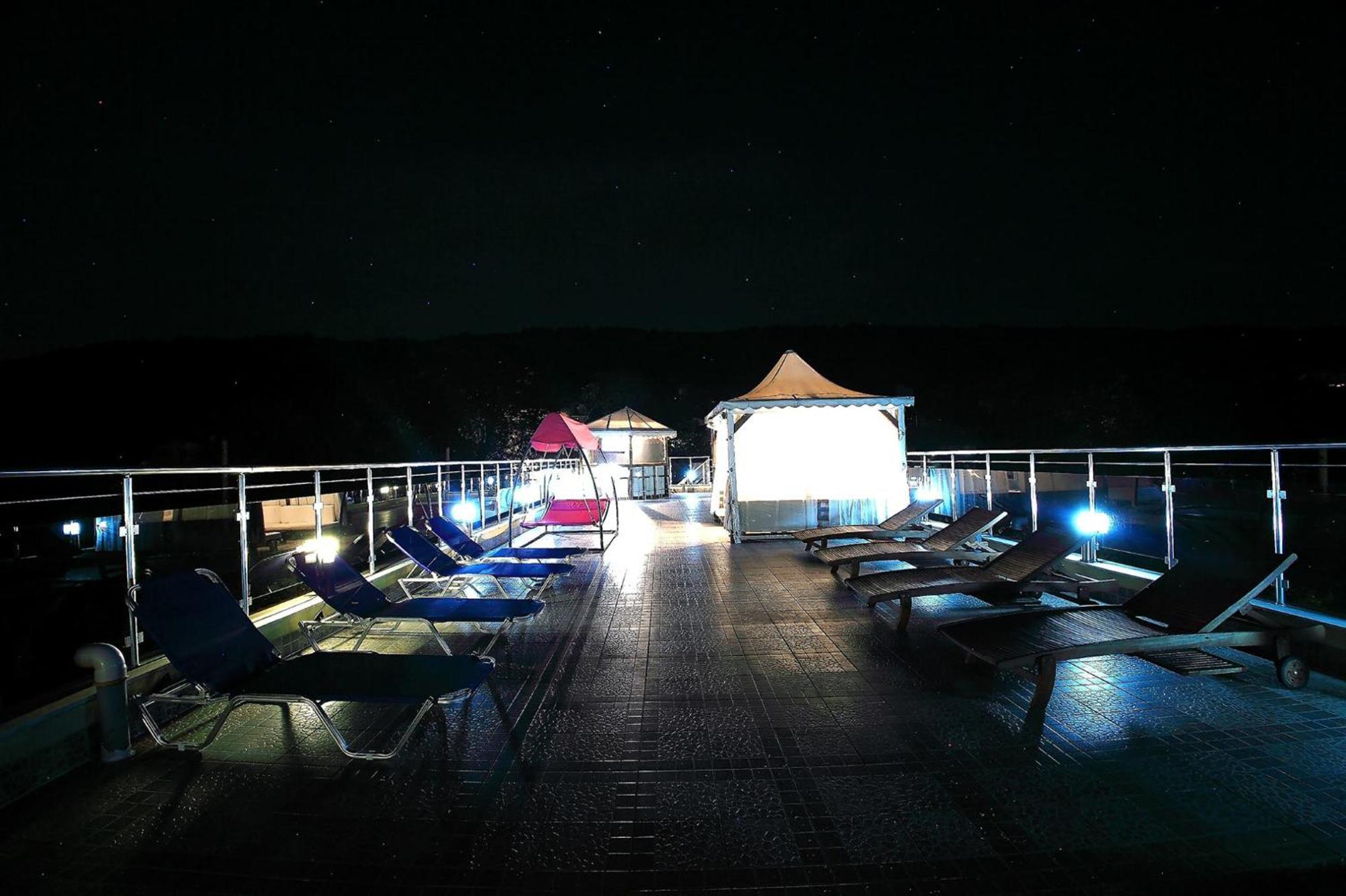 Private Apartment With Parking And Pool บัลชิค ภายนอก รูปภาพ