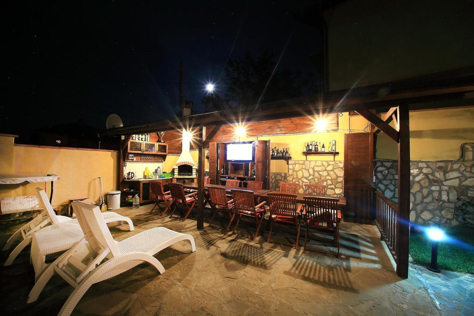 Private Apartment With Parking And Pool บัลชิค ภายนอก รูปภาพ