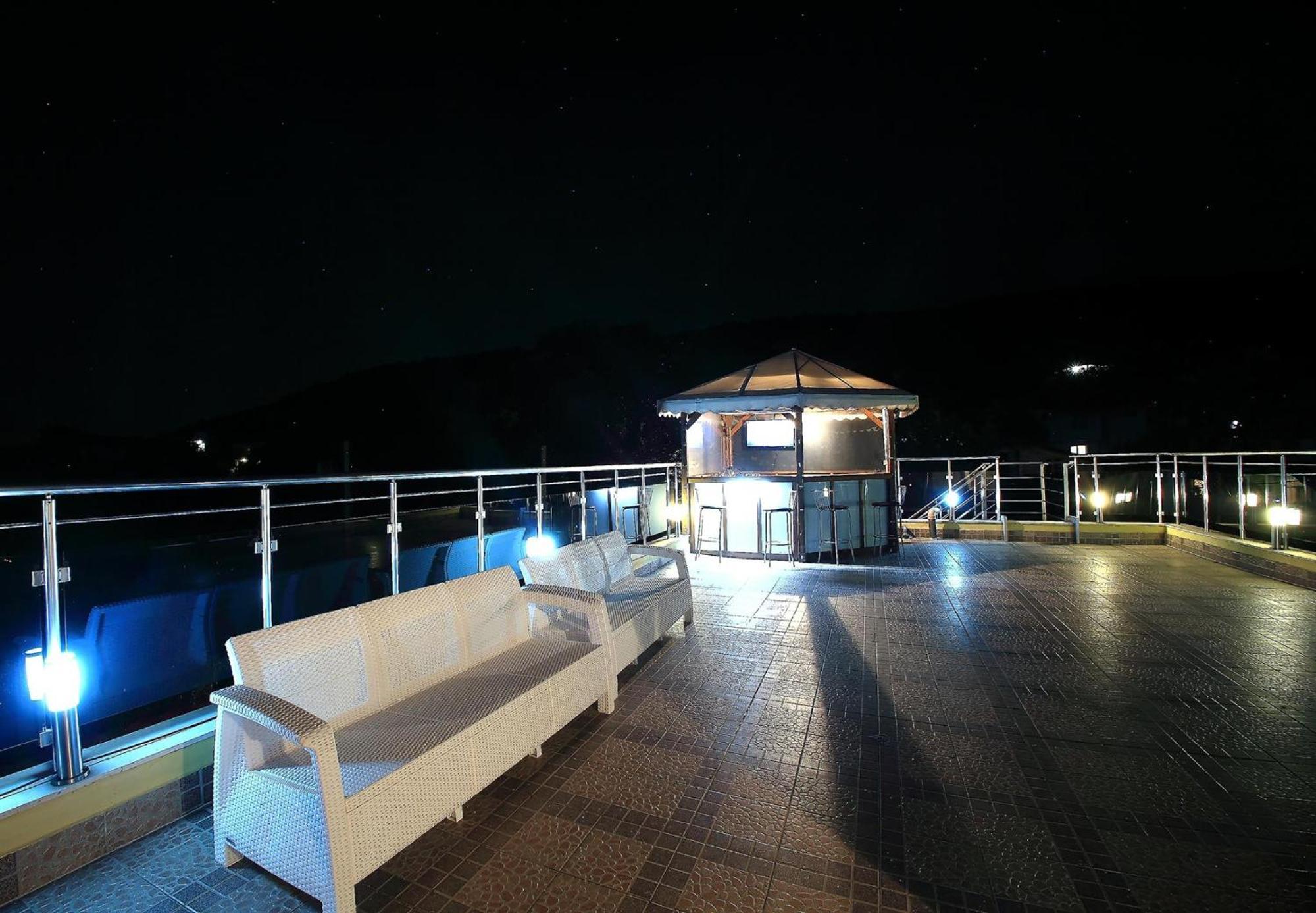 Private Apartment With Parking And Pool บัลชิค ภายนอก รูปภาพ